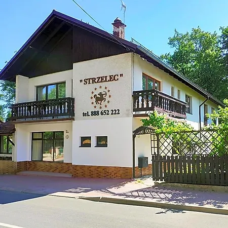 Strzelec Bed & Breakfast 3*
