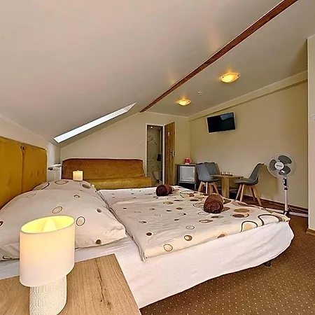 Strzelec Bed & Breakfast 3*